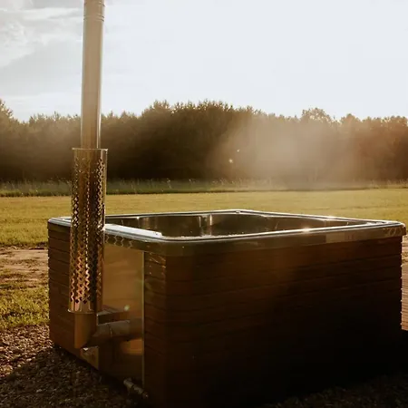 Uroczy Maly Z Jacuzzi Villa